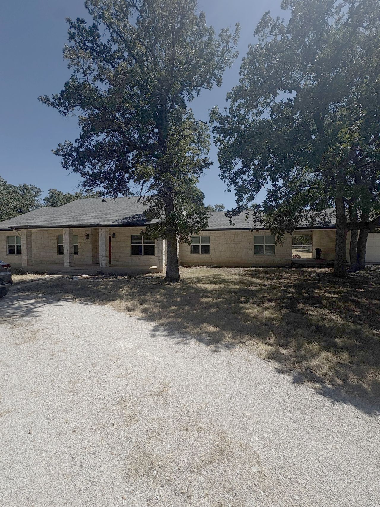 Main property photo