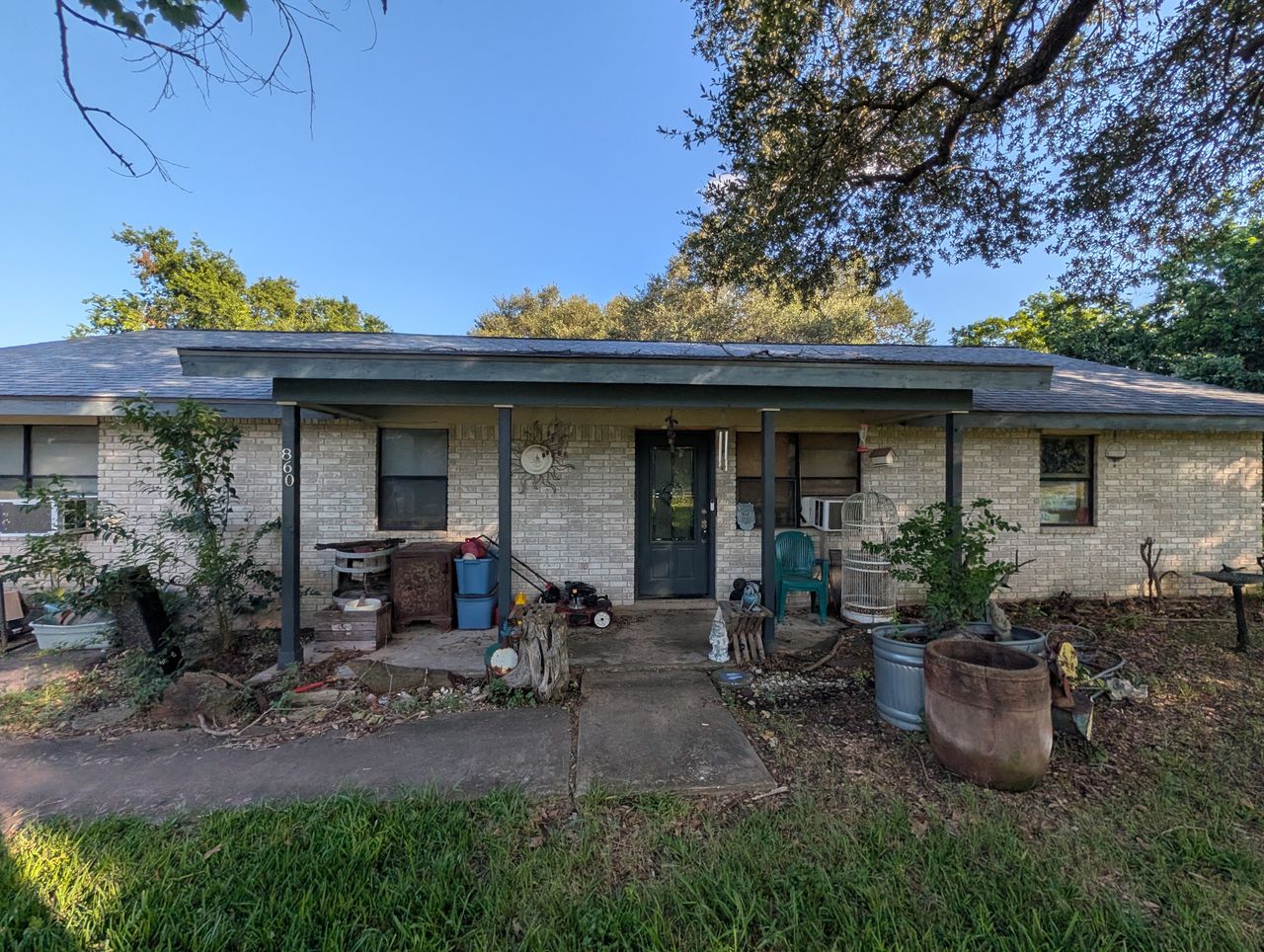 Main property photo